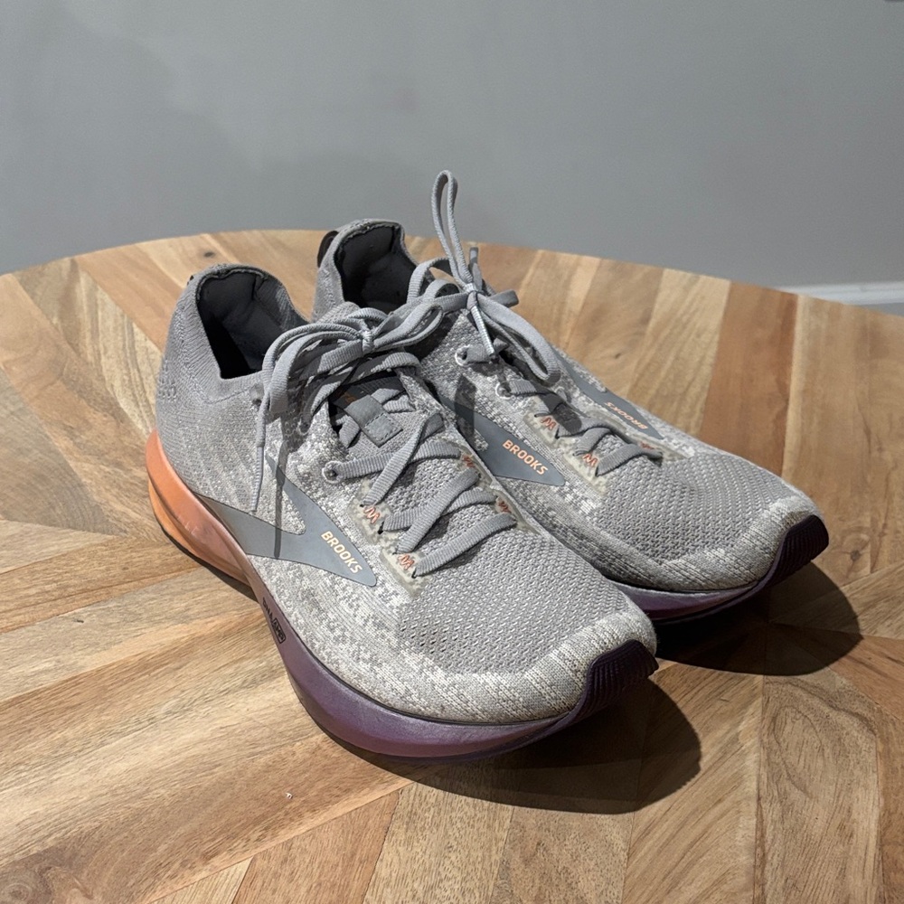 Brooks Women's Gray and Purple Athletic Shoes